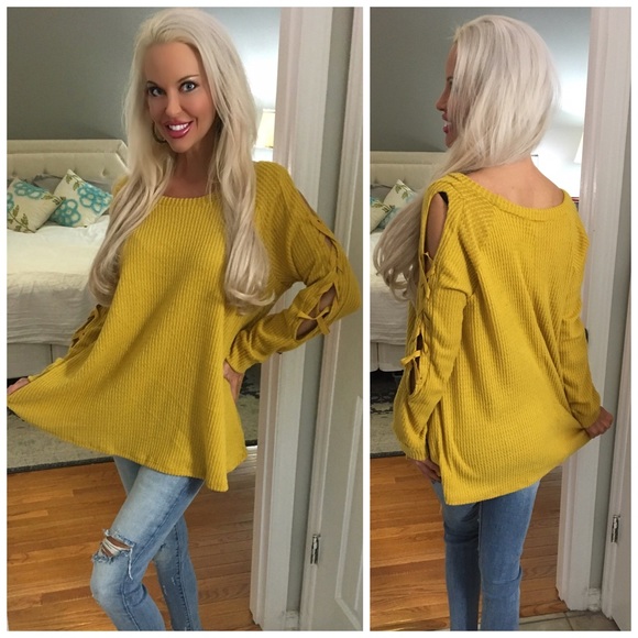 🛍LAST 1! SALE! Mustard Waffle Knit Top! - Picture 2 of 3